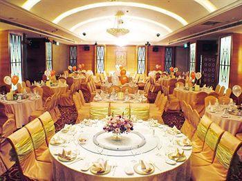 Khách sạn International